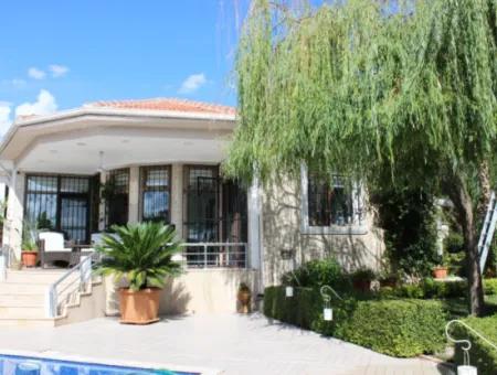 Luxusvilla Mit Pool In 1458 M² Grundstück Zum Verkauf In Köyceğiz