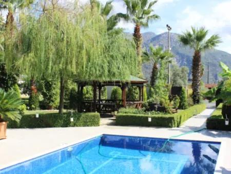 Luxury Villa With Pool In 1458 M² Plot For Sale In Köyceğiz