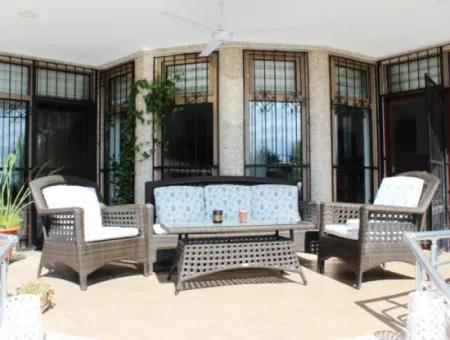 Luxury Villa With Pool In 1458 M² Plot For Sale In Köyceğiz