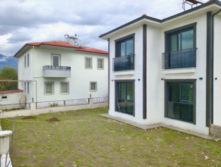 Köyceğiz Beyobası Mahallesinde Satılık 2+1 Villa